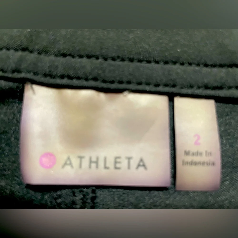 NEW condition Athleta Brand Shorts - Picture 5 of 5